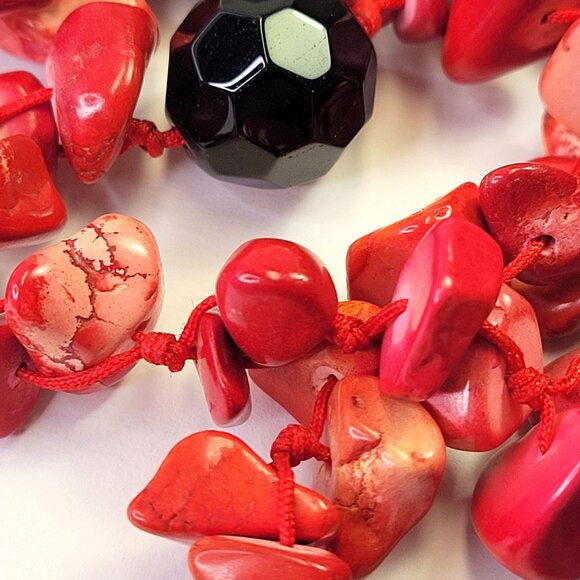 Coral Red and Black Chips and Bead Long Necklace - Picture 9 of 9